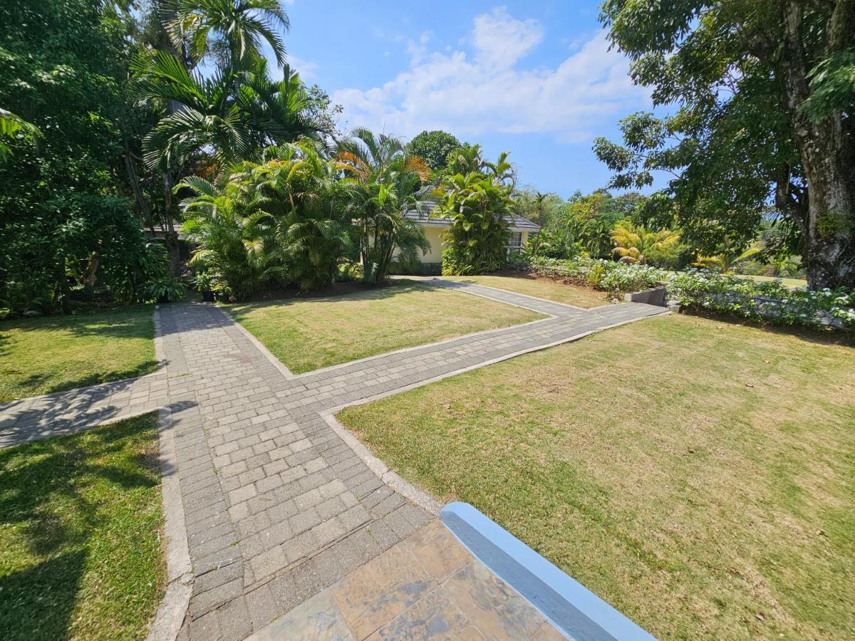 Spicy Hill Villa Порт-Антонио Экстерьер фото